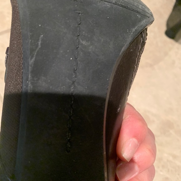 Closed heeled shoe - Picture 8 of 9